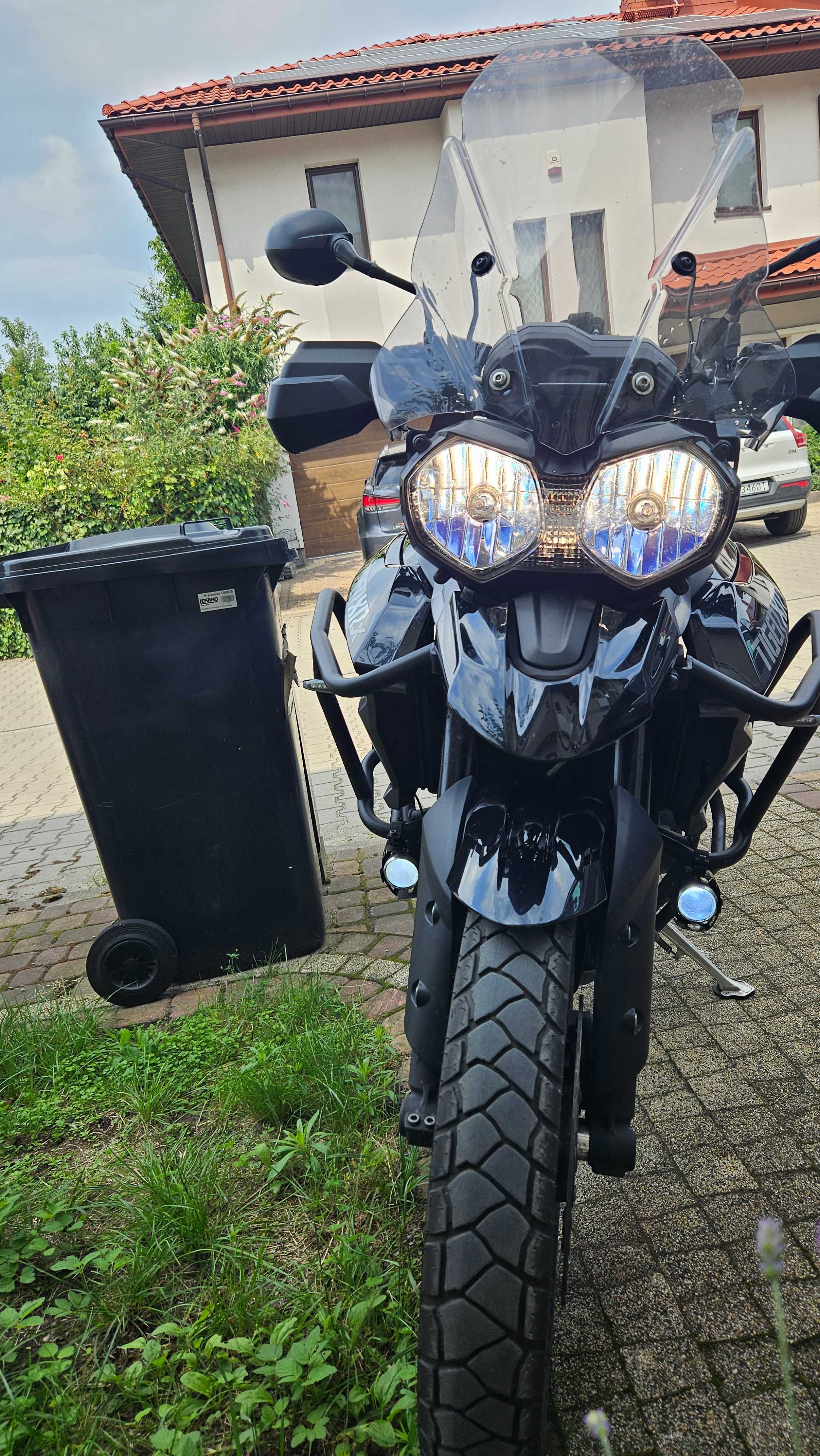 Triumph Tiger 800 XRX doposażony, dużo dodatków, kufry, gotowy w trasę