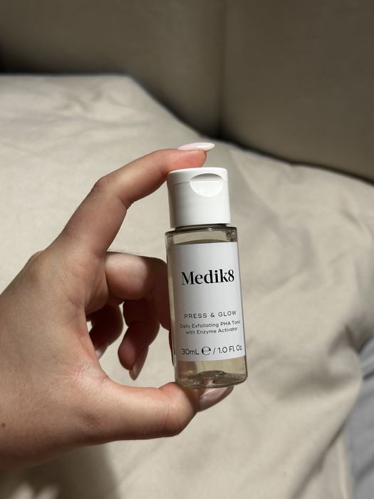 Косметика для обличчя, тіла та волосся