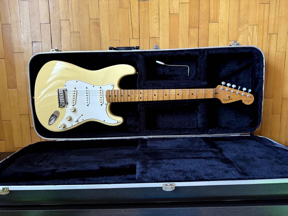 Продам Fender Yngwie Malmsteen Stratocaster 1996 Anniversary