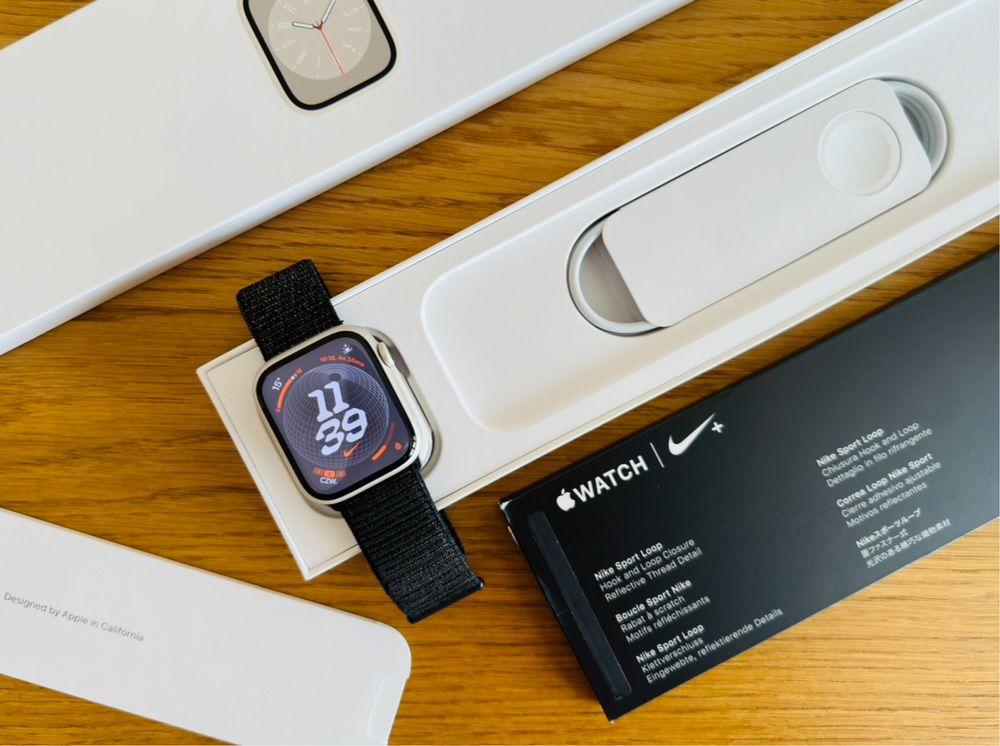 Z GWARANCJĄ Apple Watch Series 8 45mm GPS księżycowa poświata, Nike