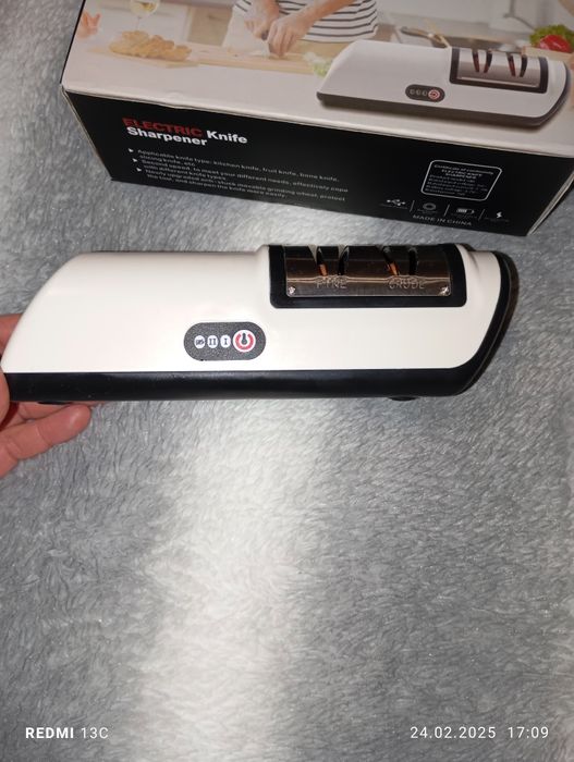 Електрична точилка для ножів та ножиць