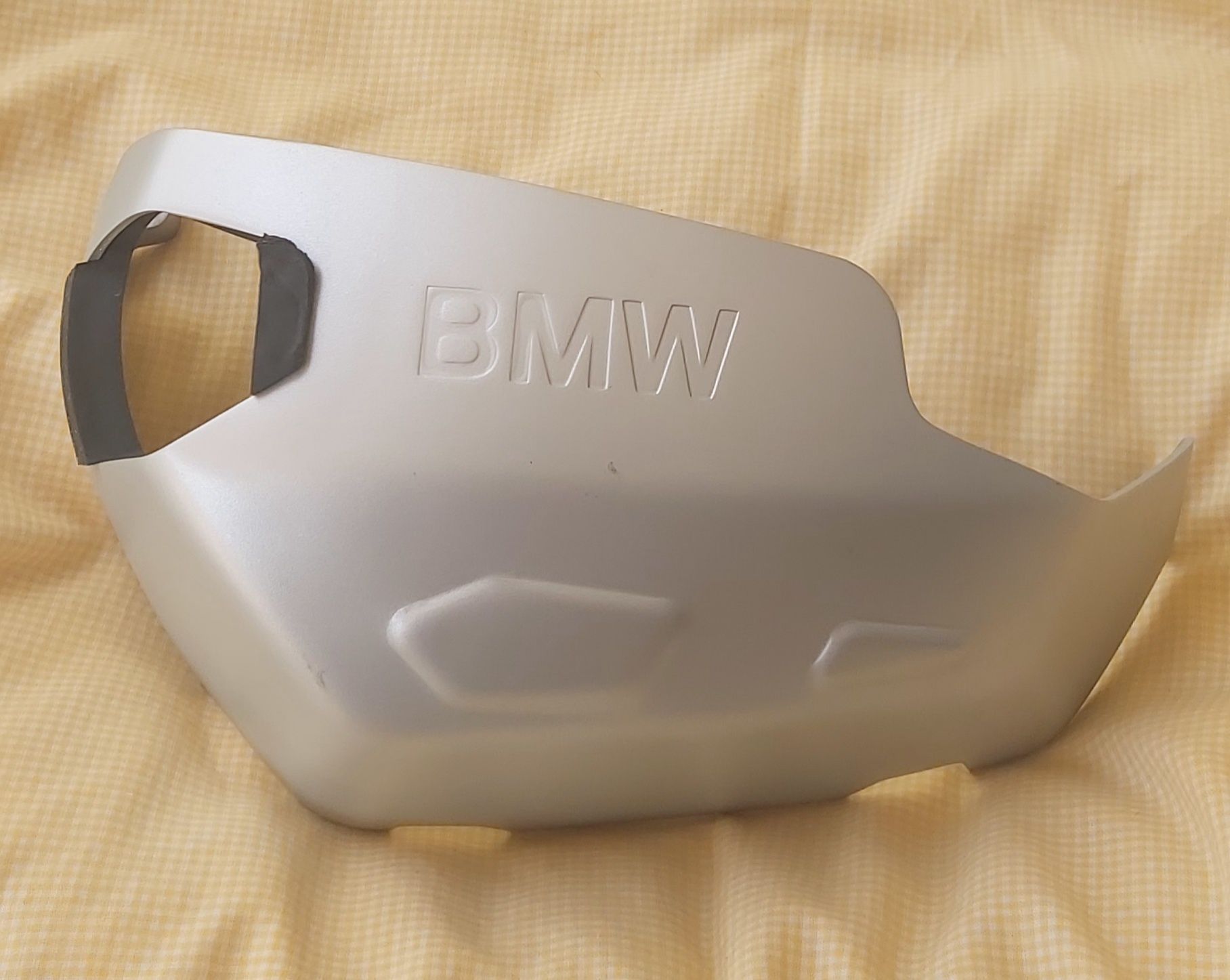 Protecção de cilindro BMW 1200 GSA, de 2012. Quase novo, em aluminio.
