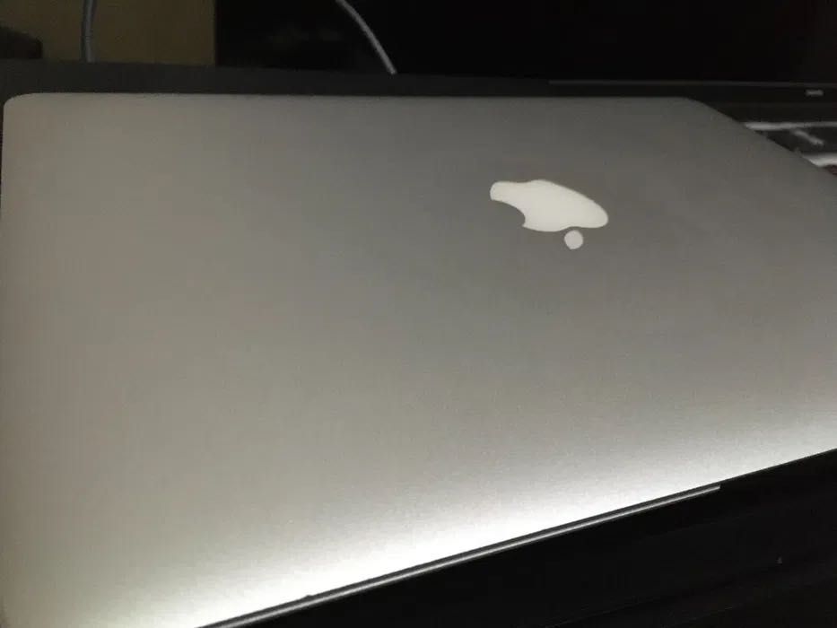 MacBook Air 13” macOS Ventura, Office , SSD Apple 256GB Flash
