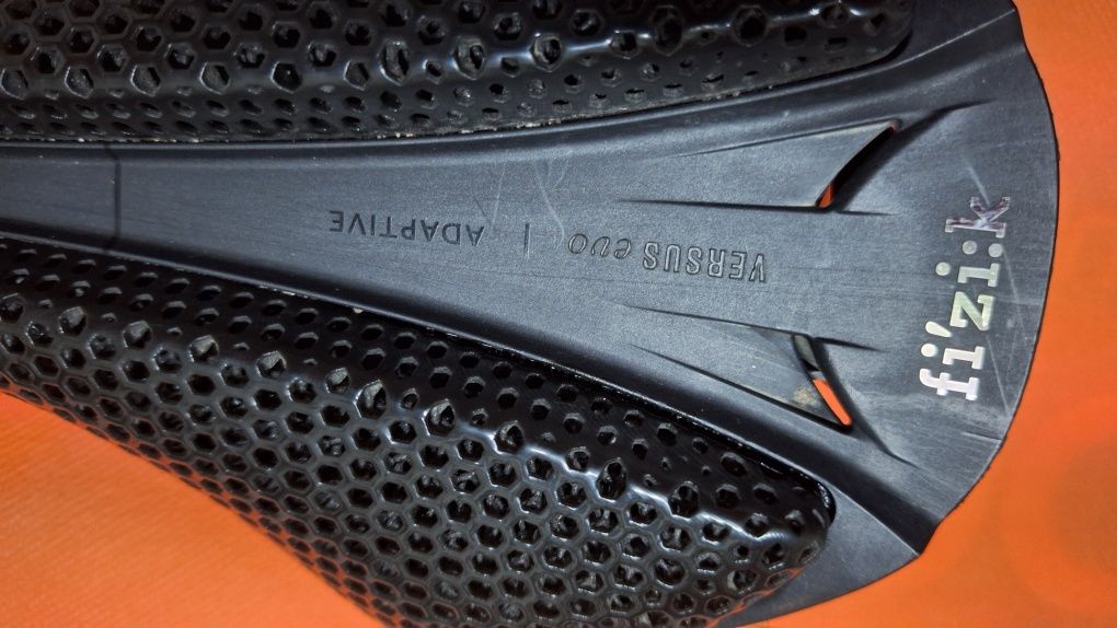 Selim Fizik Antares Versus Evo Adaptive
