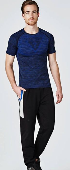 Super lekka oddychająca koszulka Guess, siłownia, bieganie, sport L/XL