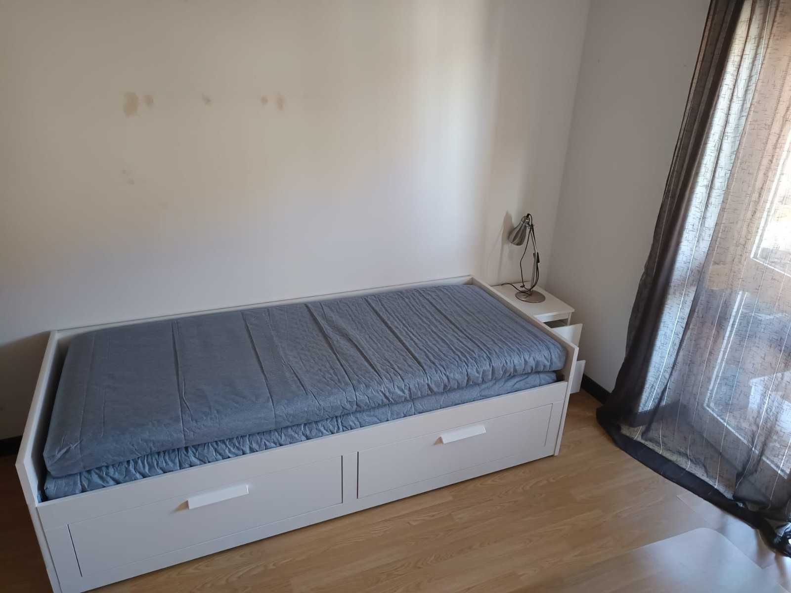 Quarto para arrendar em Almada