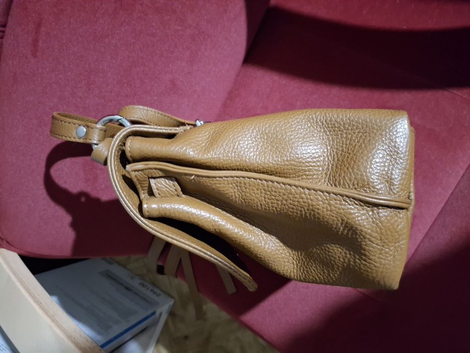 Torebkę damską LOCCATI w idealnym stanie sprzedam.
