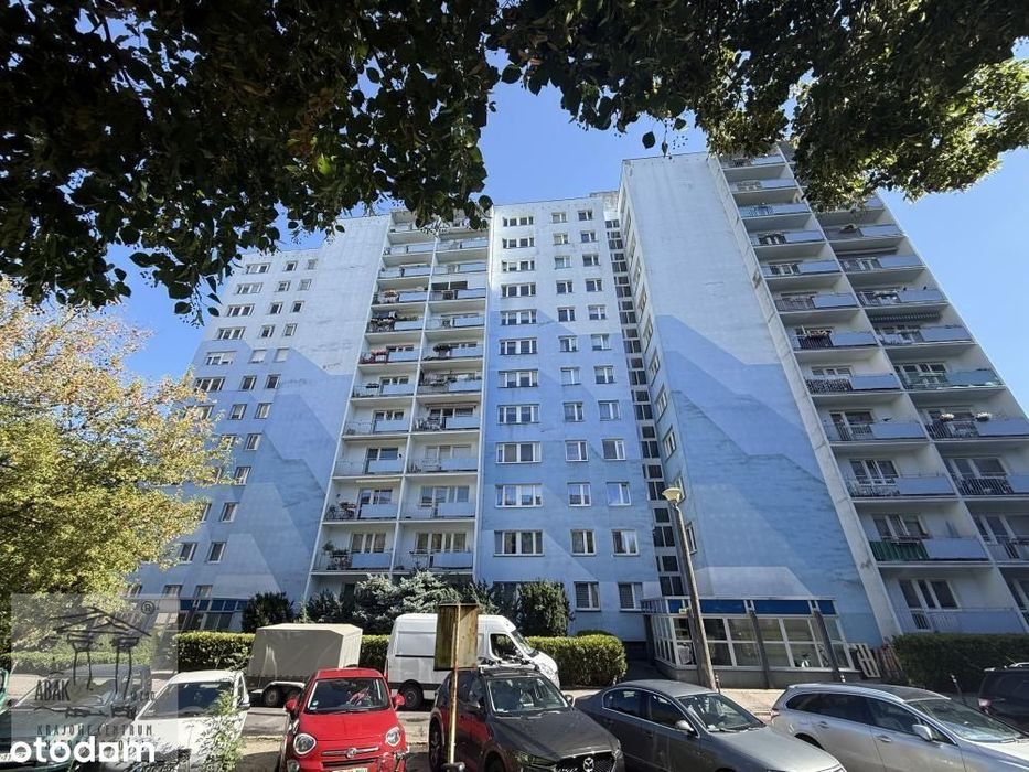 Os.Kopernika 78,6m2 , 1piętro ,loggia, pełna własność .