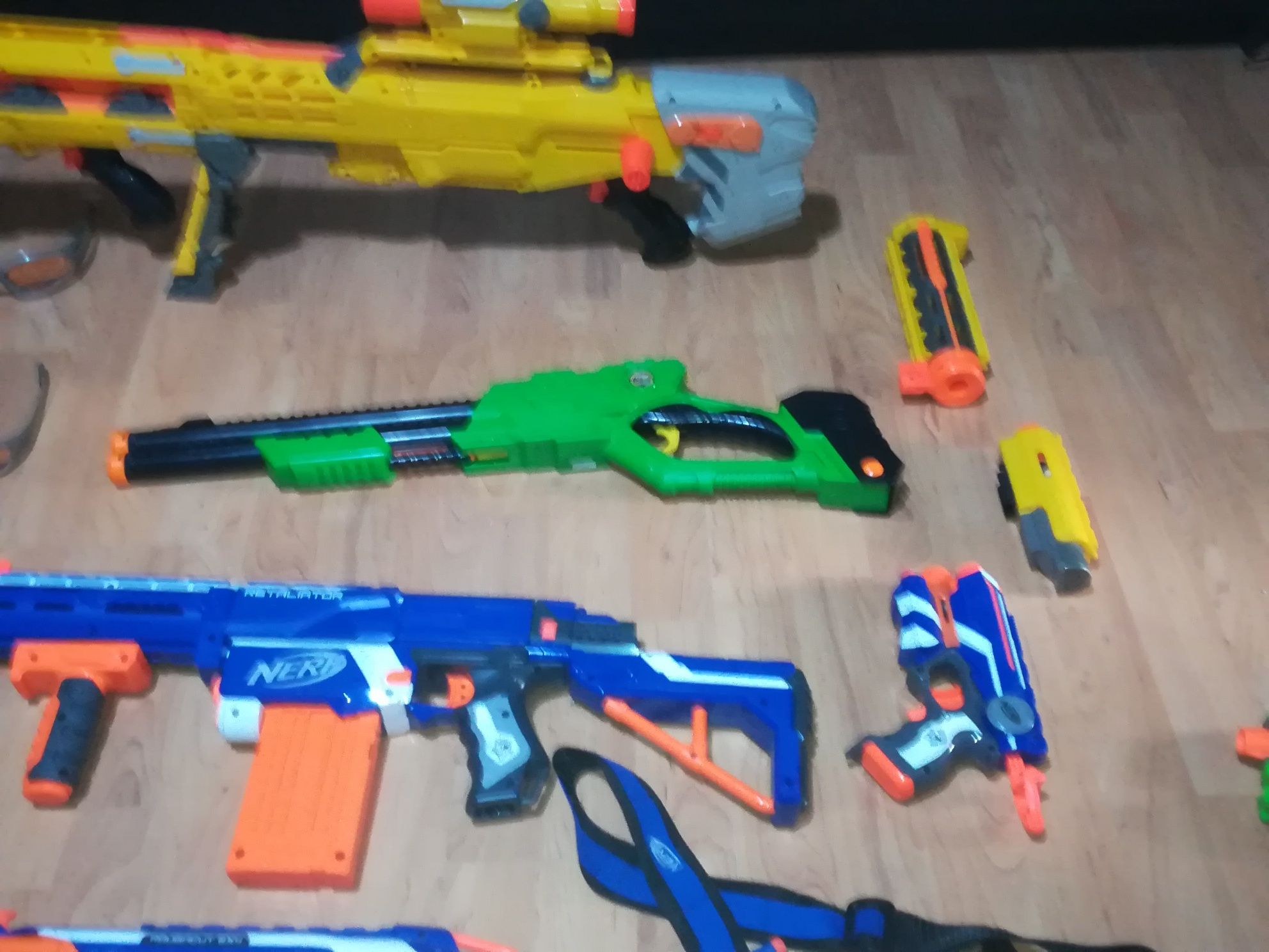 Vendo armas de brincar Nerf