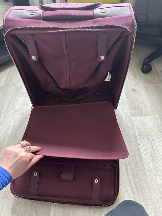 Чемодан дорожний