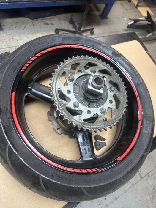 Yamaha R6 RJ03 Koło Felga Tarcza Oska zabierak zebatka komplet