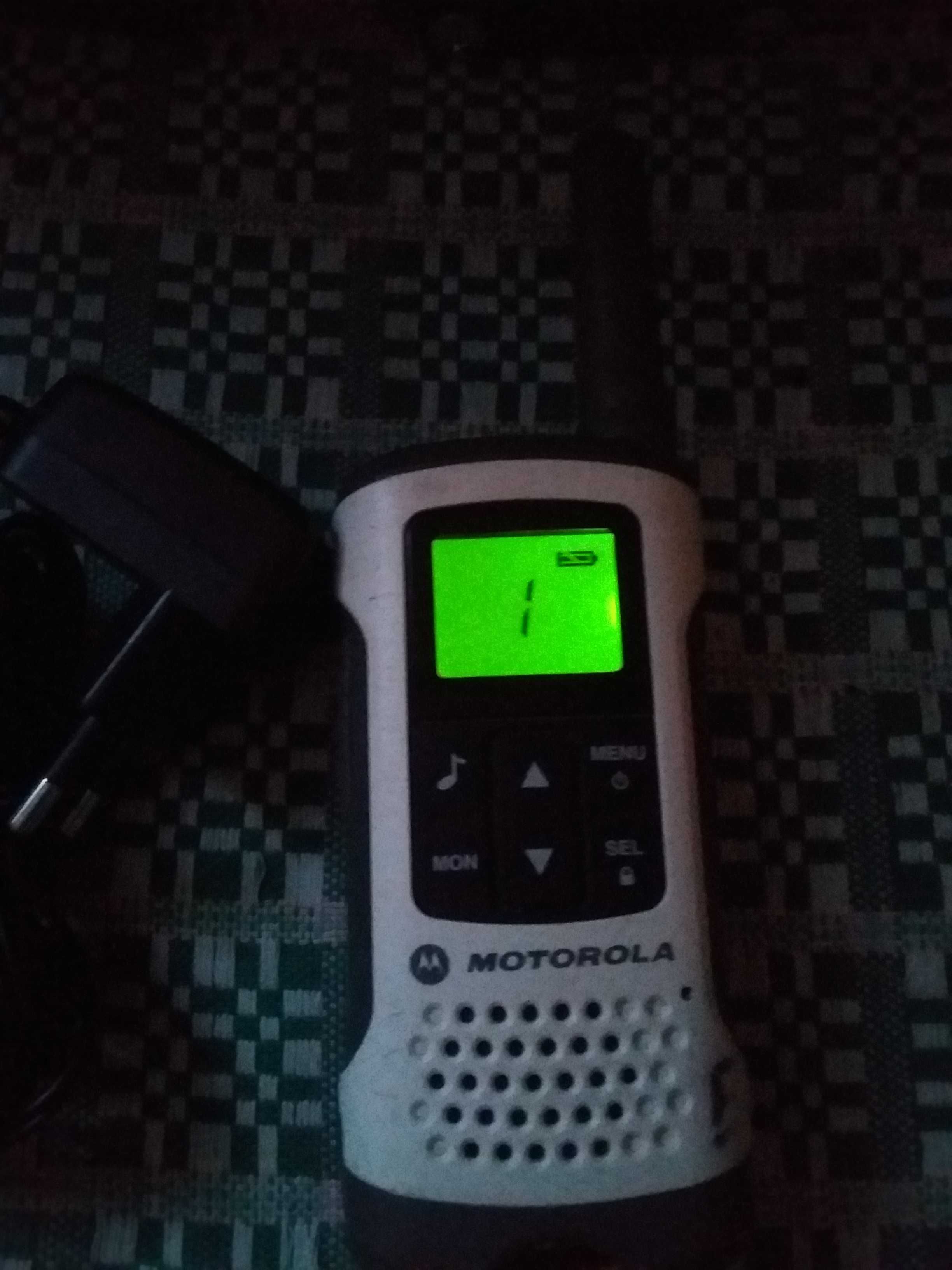 Рації моторола tlkr t50 з зарядкою!