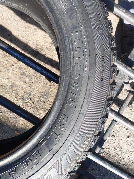 Opony zimowe 185.65.15 Dunlop