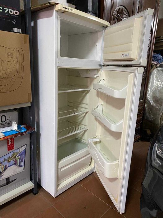 Frigorífico da marca  HOOVER