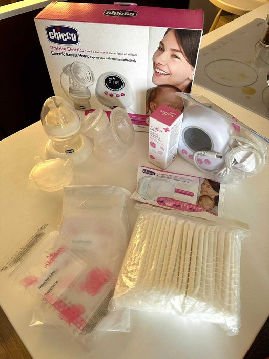Bomba de Leite Chicco + acessórios de utilidade