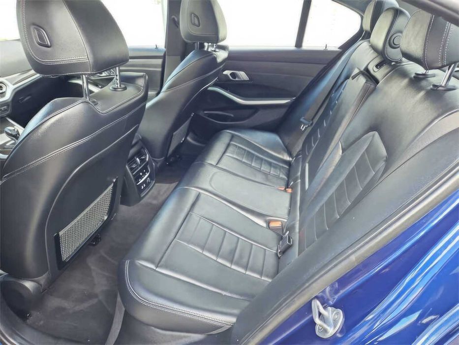 BMW 3 Series      2020