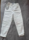 Białe jeansy slouchy