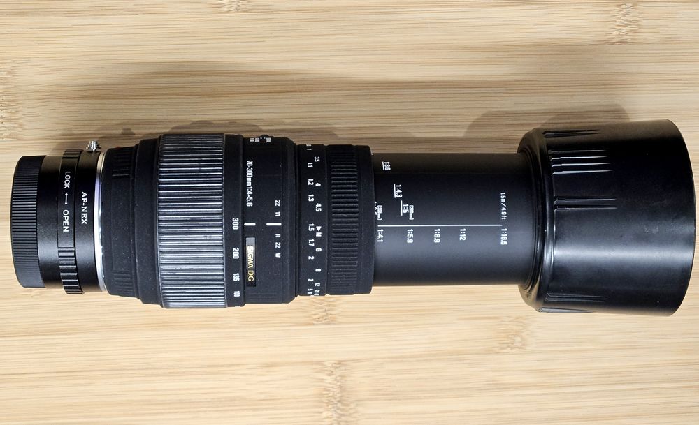 Sony-E, Sigma 70-300 F 4-5,6 macro piękny stan