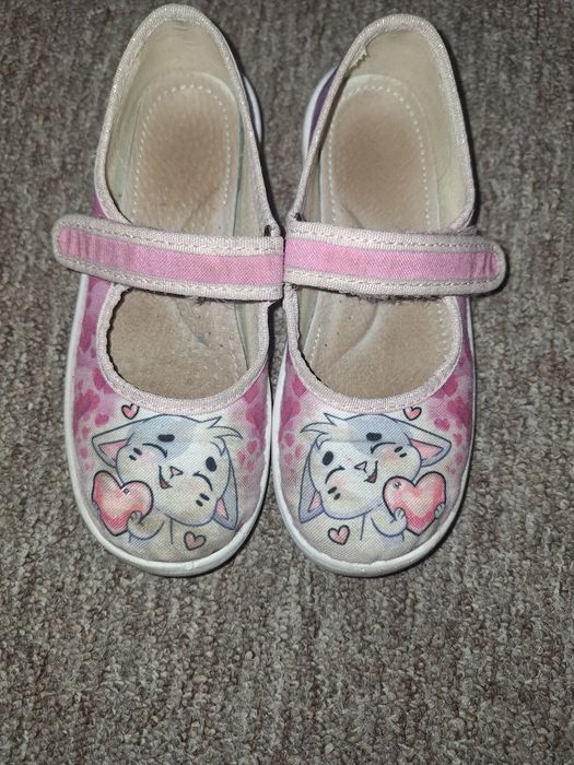 Тапки в садик валді