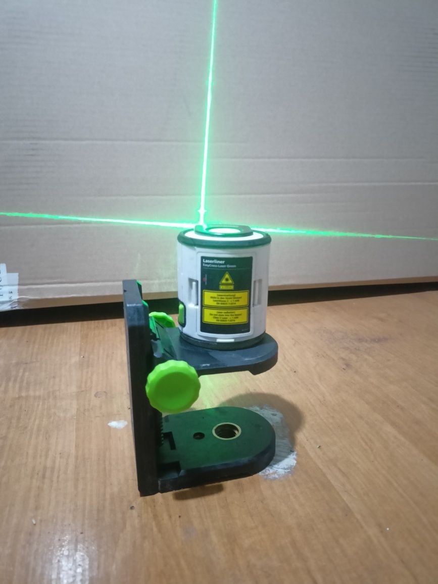 Profesjonalny laser krzyżowy EasyCross-Laserliner  GREEN że Szwecji