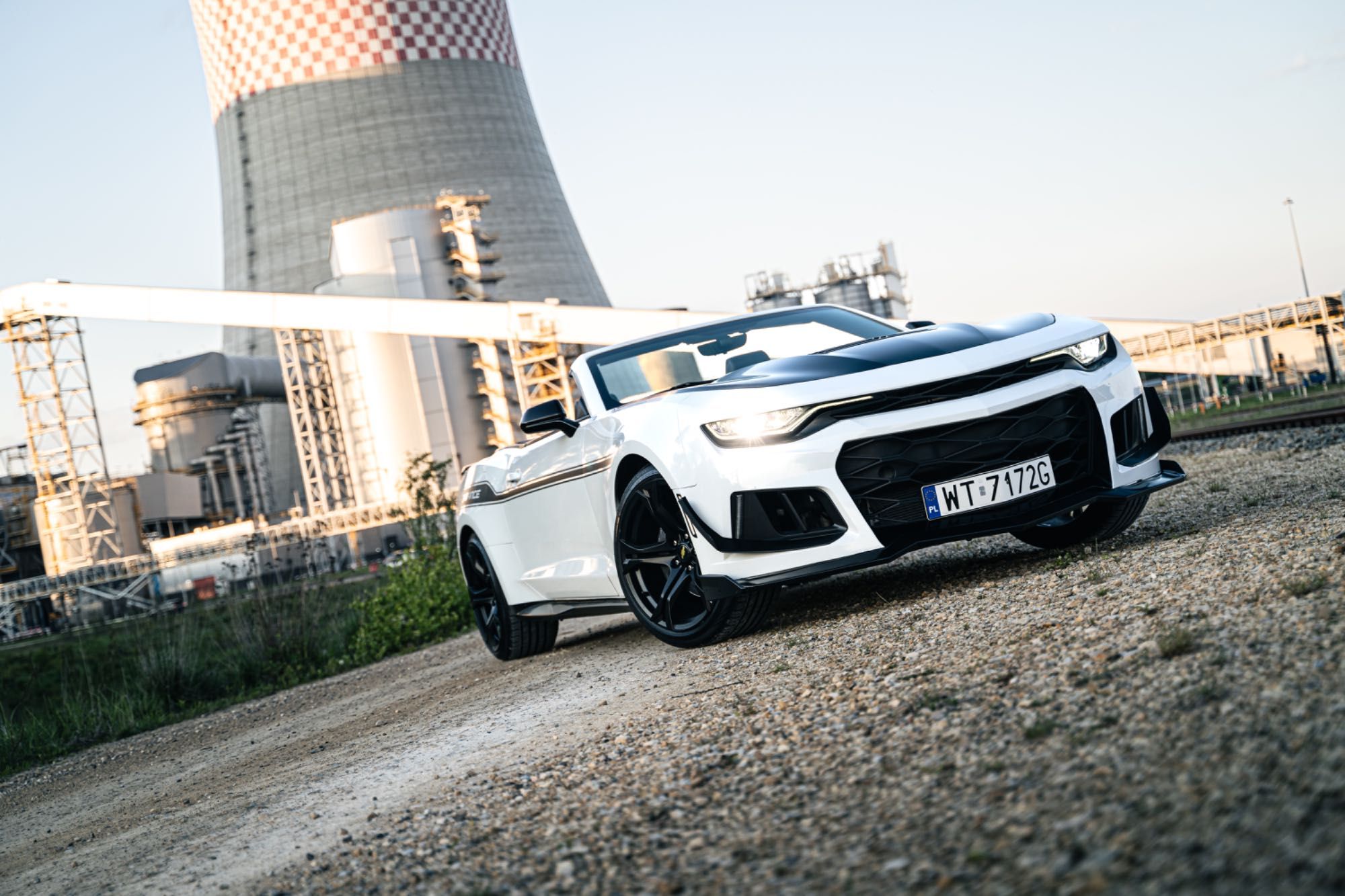 Wynajem Chevrolet Camaro 6.2 V8 WYDECH wynajem bez kaucji wypożyczalni