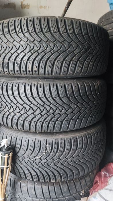 Alufelgi z oponami zimowymi 5x120r18  235/55/18. T5 bmw
