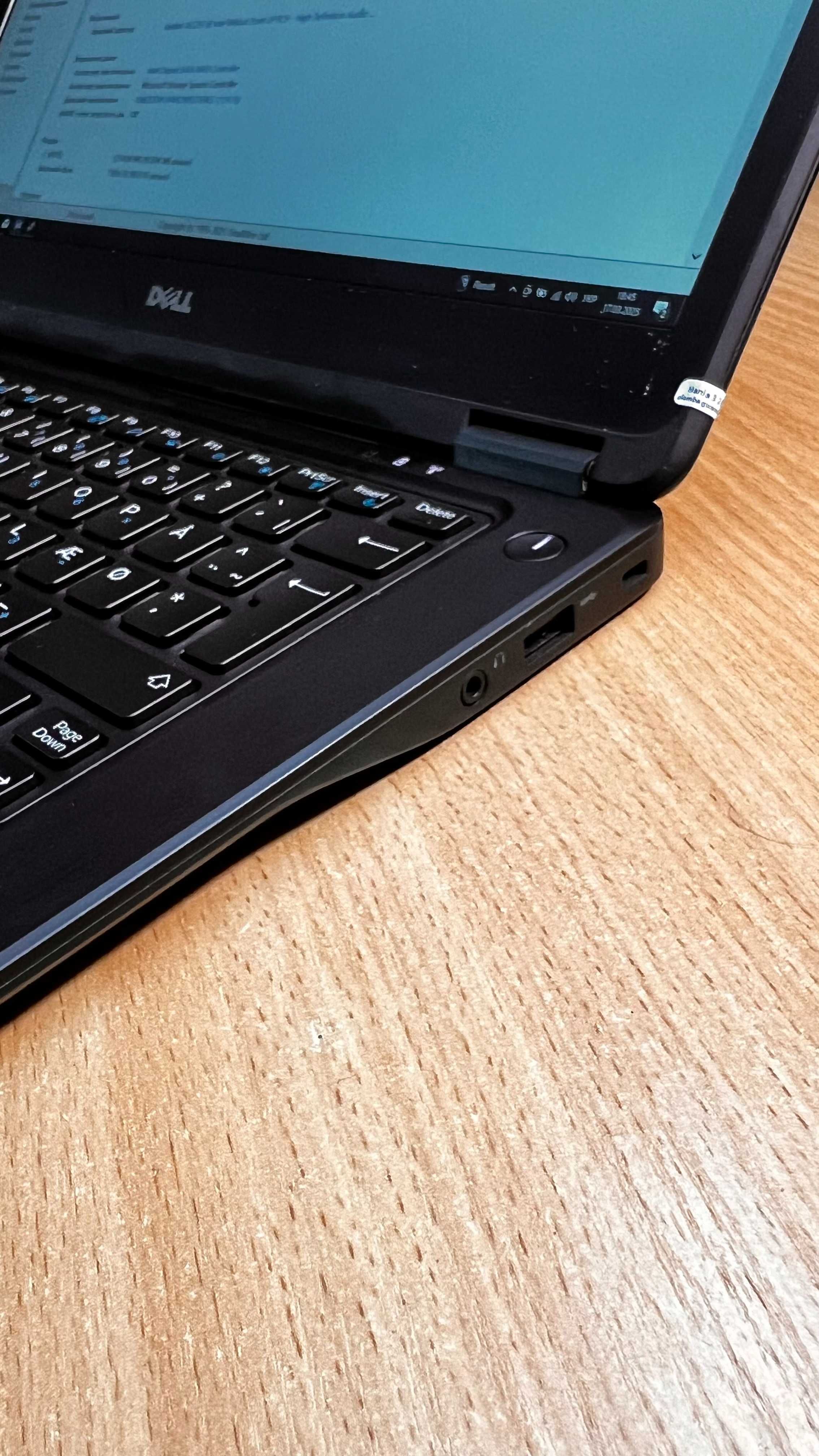Dell Latitude E7450 i5-5300U 8 ГБ DDR3 SSD 128 ГБ 14" LCD FHD