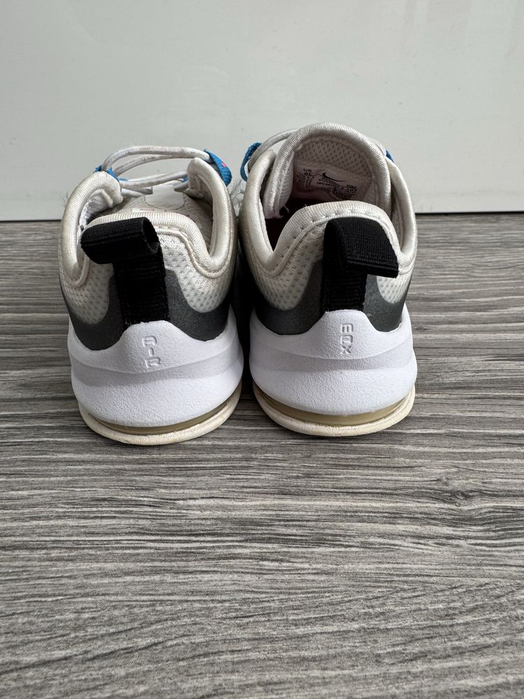 Buty dziecięce Nike Air Max Axis 22