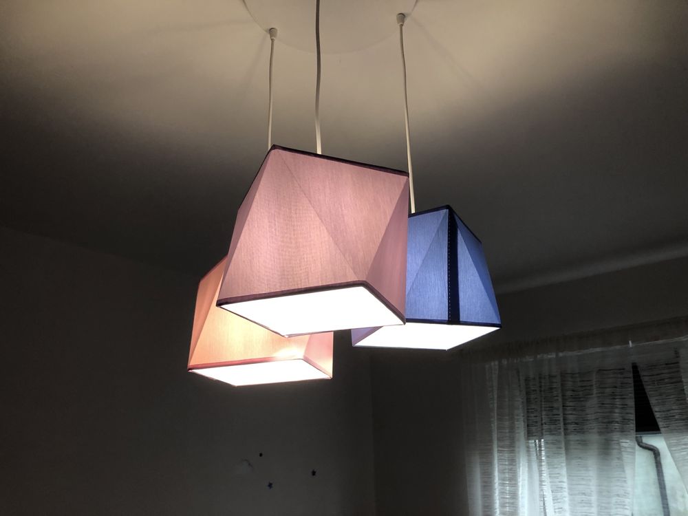 Lampa sufitowa na plafonie