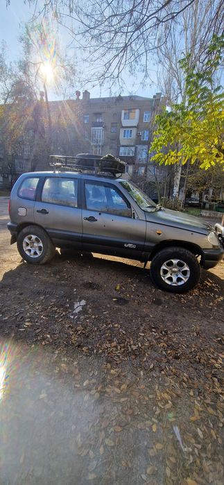 Нива Шевролет 2123