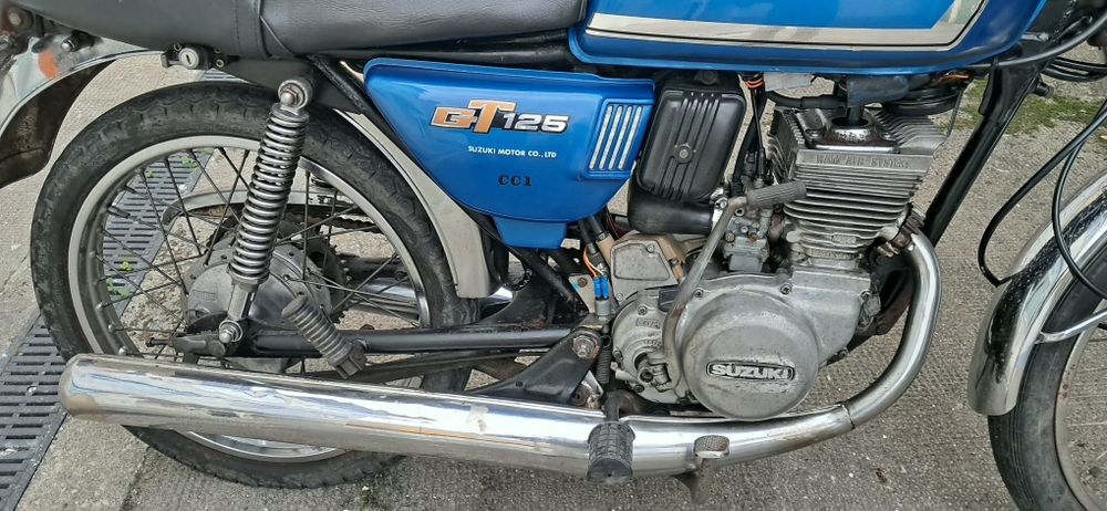 Suzuki gt 125 com documentação francesa