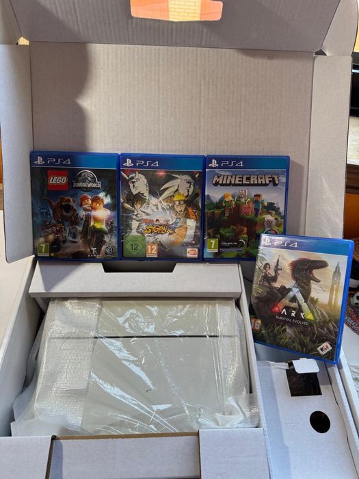 PS4 Glacier White 500GB + 4 Jogos | Como Nova com Caixa Original