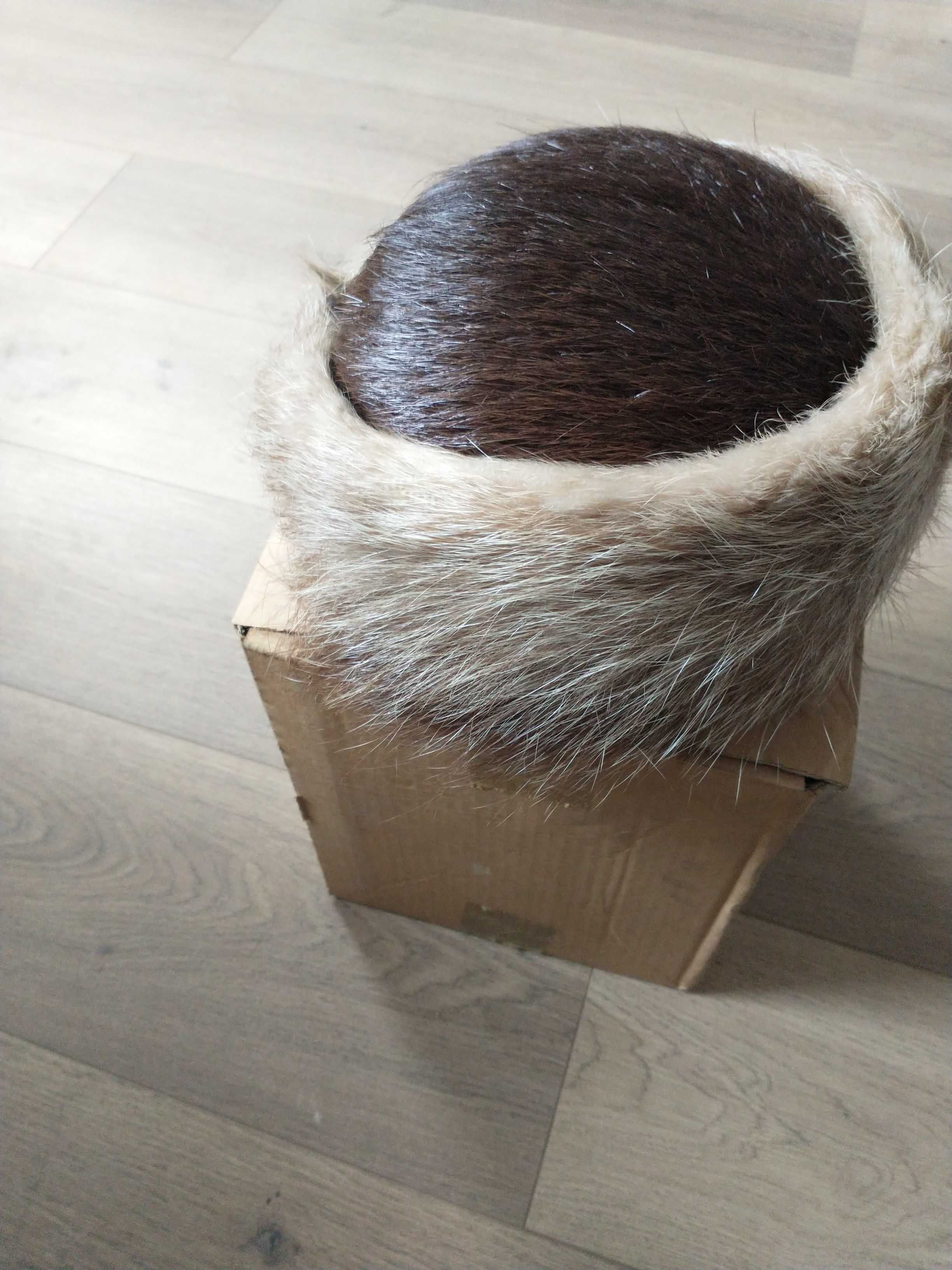 Czapka z nutrii - futro