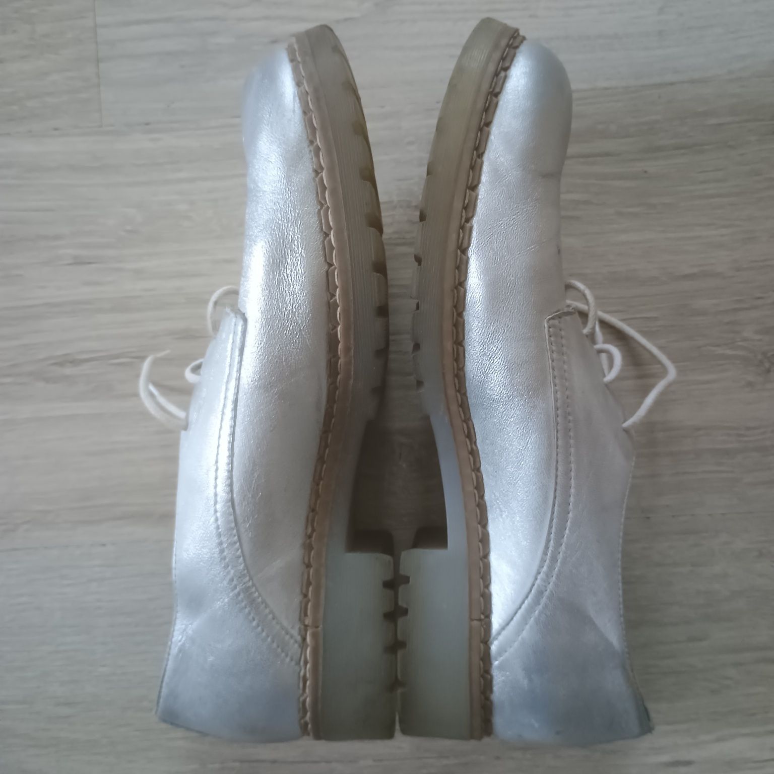 Półbuty srebrne skora naturalna Simen 40/26 cm