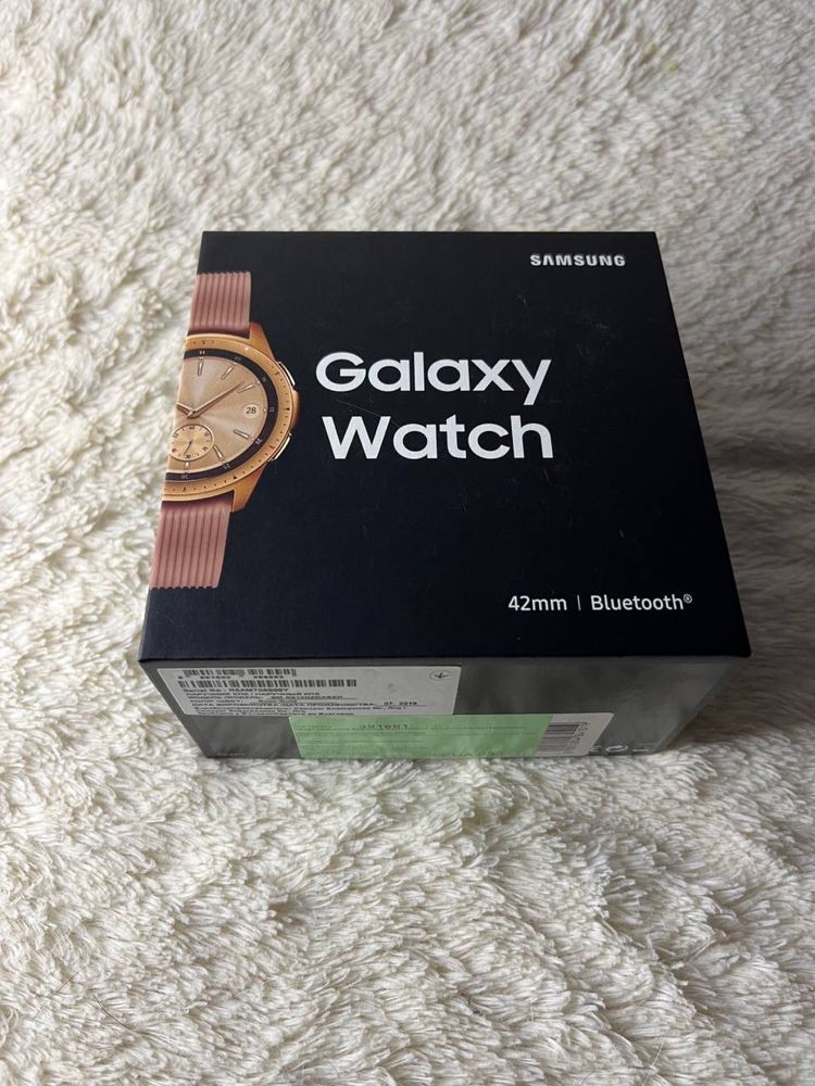 Продам Samsung Galaxy Watch 42мм Gold