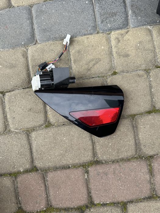 Лючок зарядки tesla 3 usa