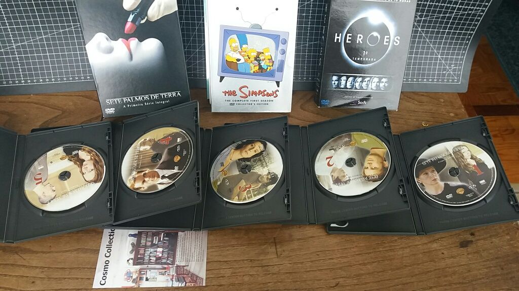 Box Dvds Heros, the Simpsons e Sete Palmos de Terra