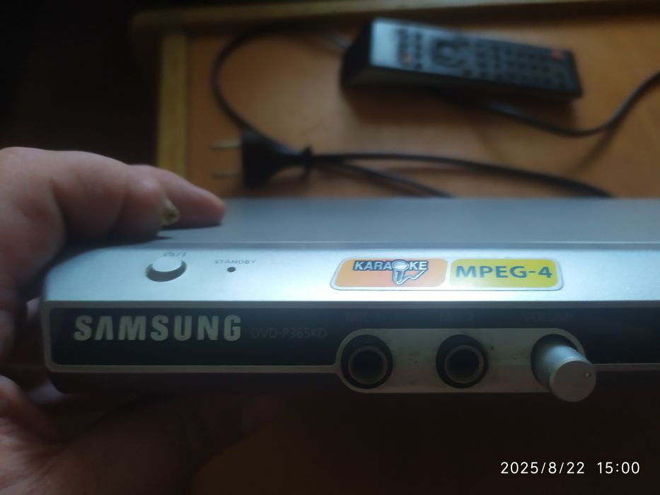 DVD player з дисками