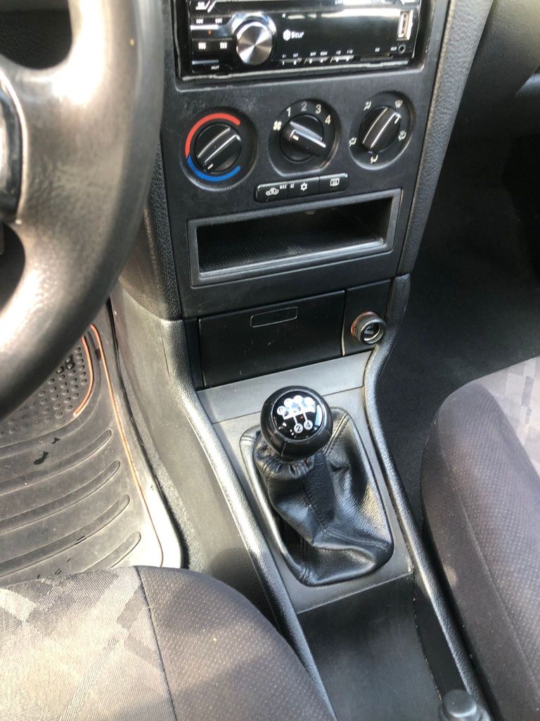 Vendo opel 
Ano 06 2