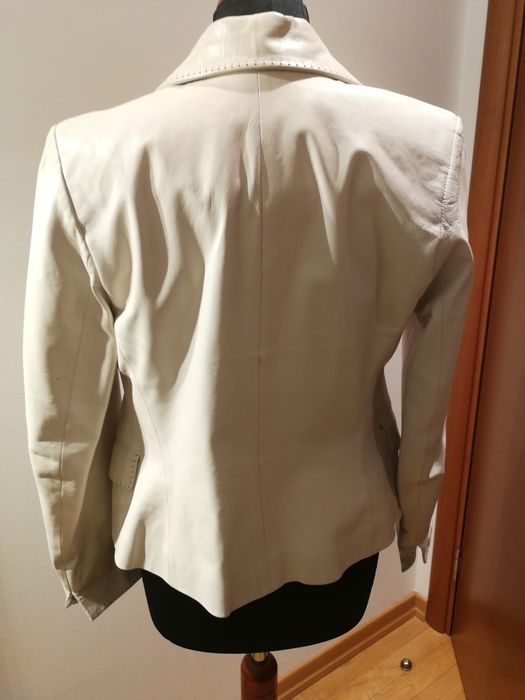 Skórzana kurtka żakiet kremowa 38
