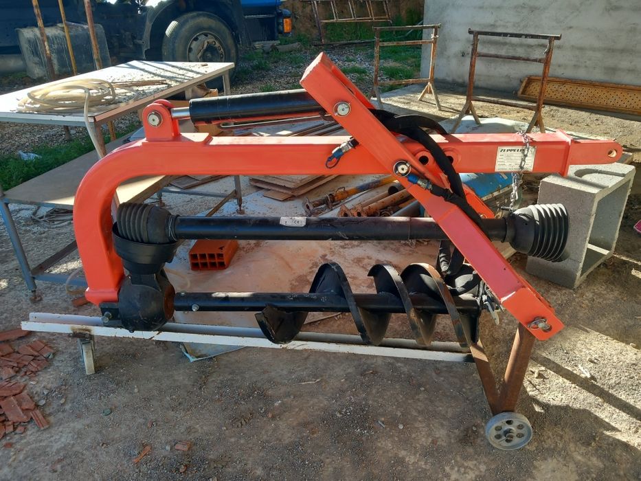 Broca perfuradoura  hidralica para trator marca zeppelin, nunca usada