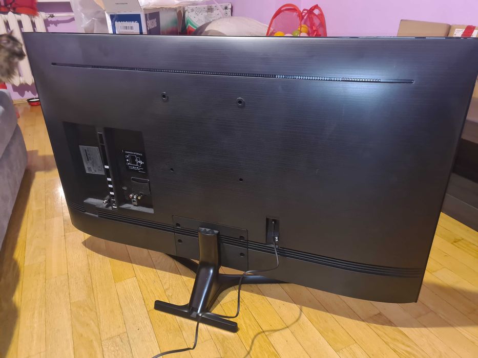 Телевізор Samsung UE50TU8500UXUA