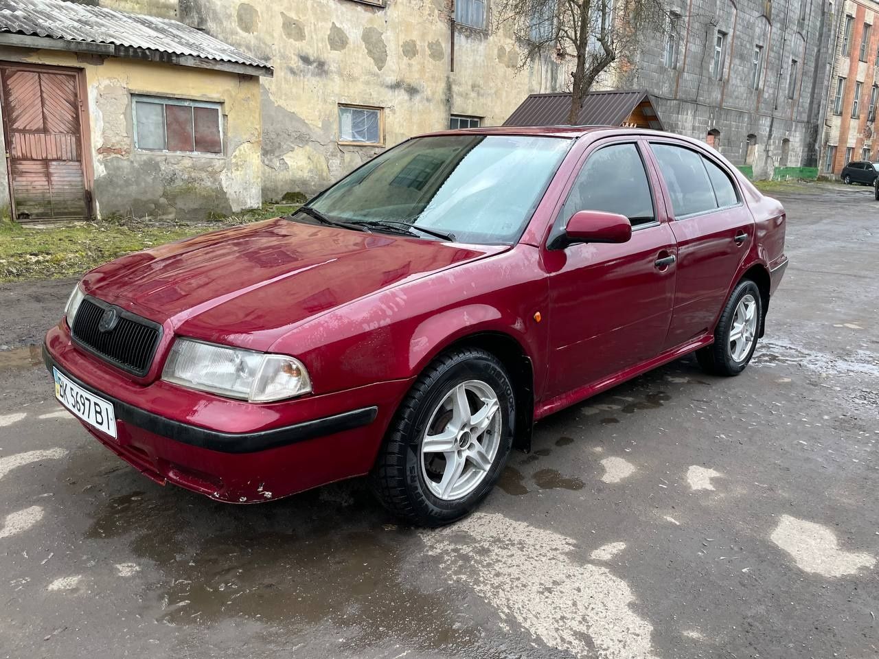 Продам Skoda Octavia tour 1.8газ бенз