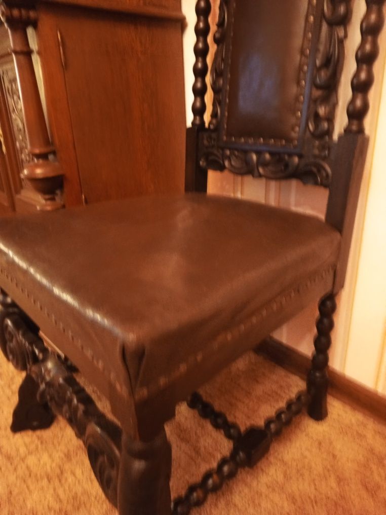 Krzesła 100 letnie barokowe
