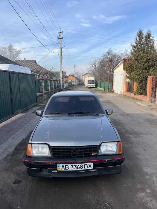 Продам Opel Ascona 2.0