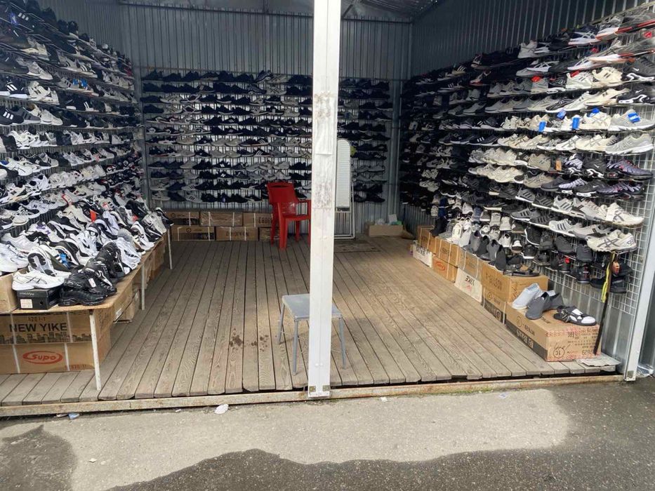 Контейнер на центральному базарі