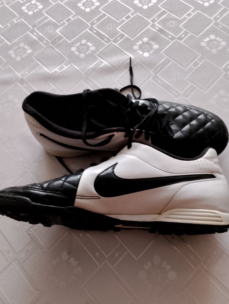 Buty sportowe męskie Nike stan perfekcyjny rozmiar wkładki 27