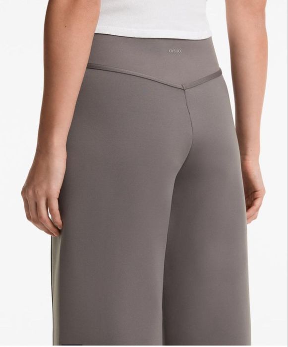 Оригінальні жіночі широкі штани з ефектом неопоену фірми ОУSHO