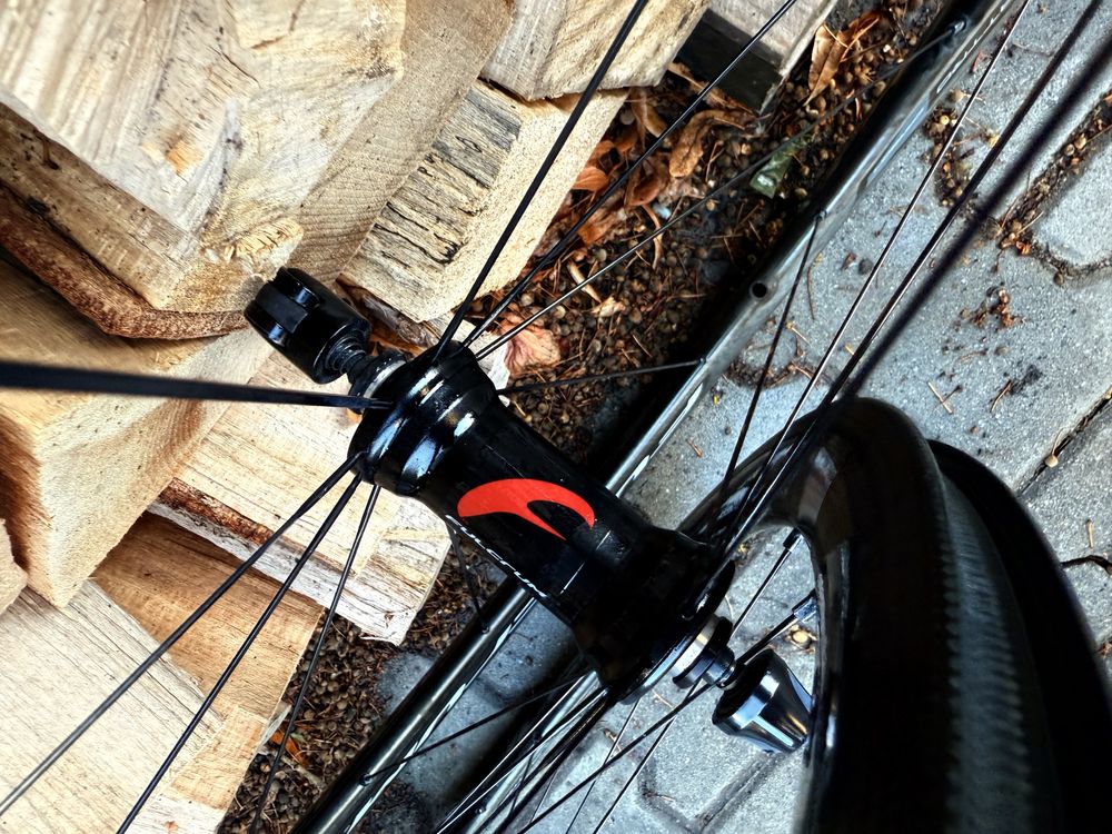 koła szosowe fulcrum racing quattro carbon stozek 40mm waga 1400