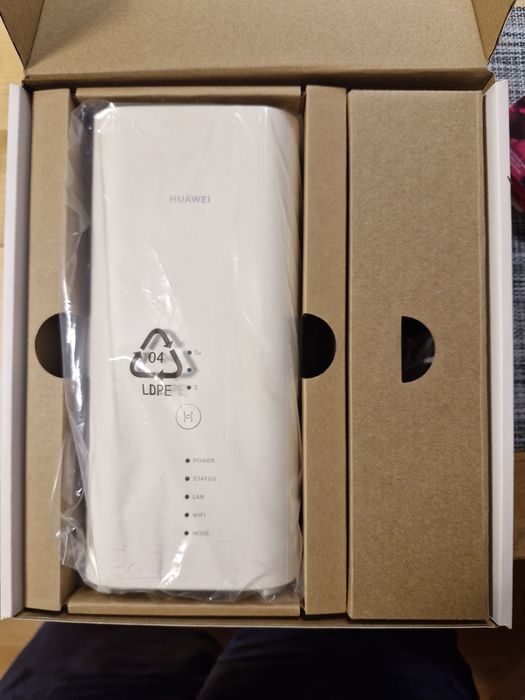 Ruter Huawei B818-263 LTE Cat 19 1,6Gbps 2,4GHz & 5GHz